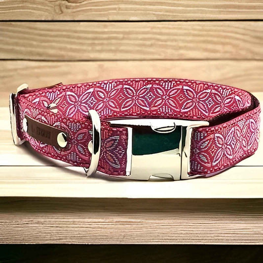 Chic Dog Collar for Stylish Pooches-0